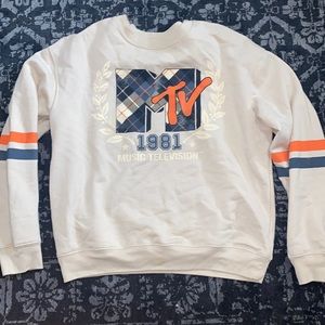 Sweater from Forever 21 bought 2 weeks ago never worn before (didn’t fit right)